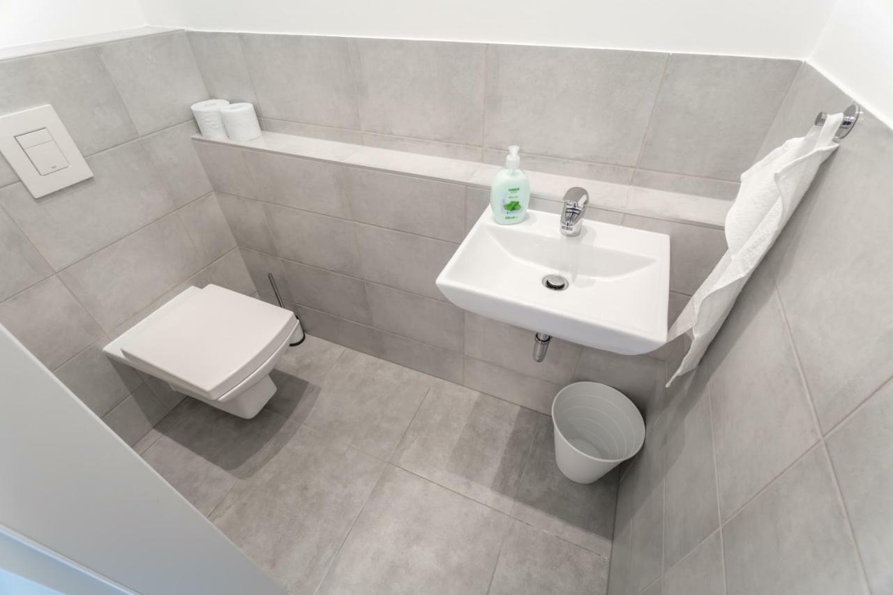 Bpr Chic White Home With Terrace & A/C & Garage 부다페스트 외부 사진