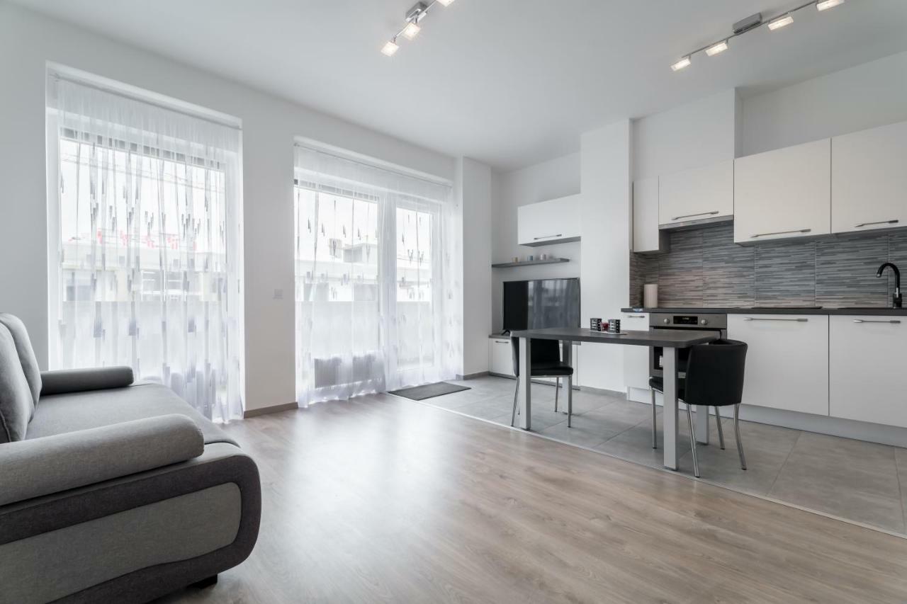 Bpr Chic White Home With Terrace & A/C & Garage 부다페스트 외부 사진